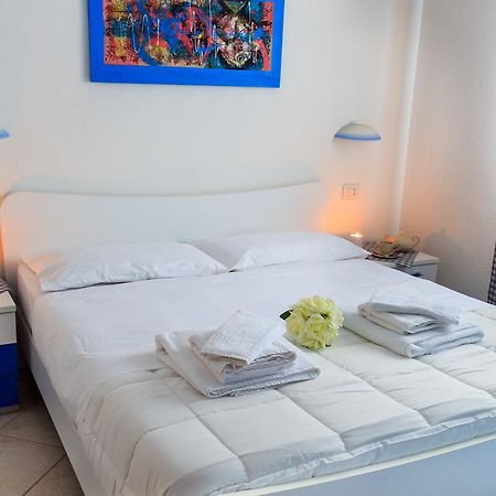 Sanpietroburgo 22 Appartement Olbia Buitenkant foto