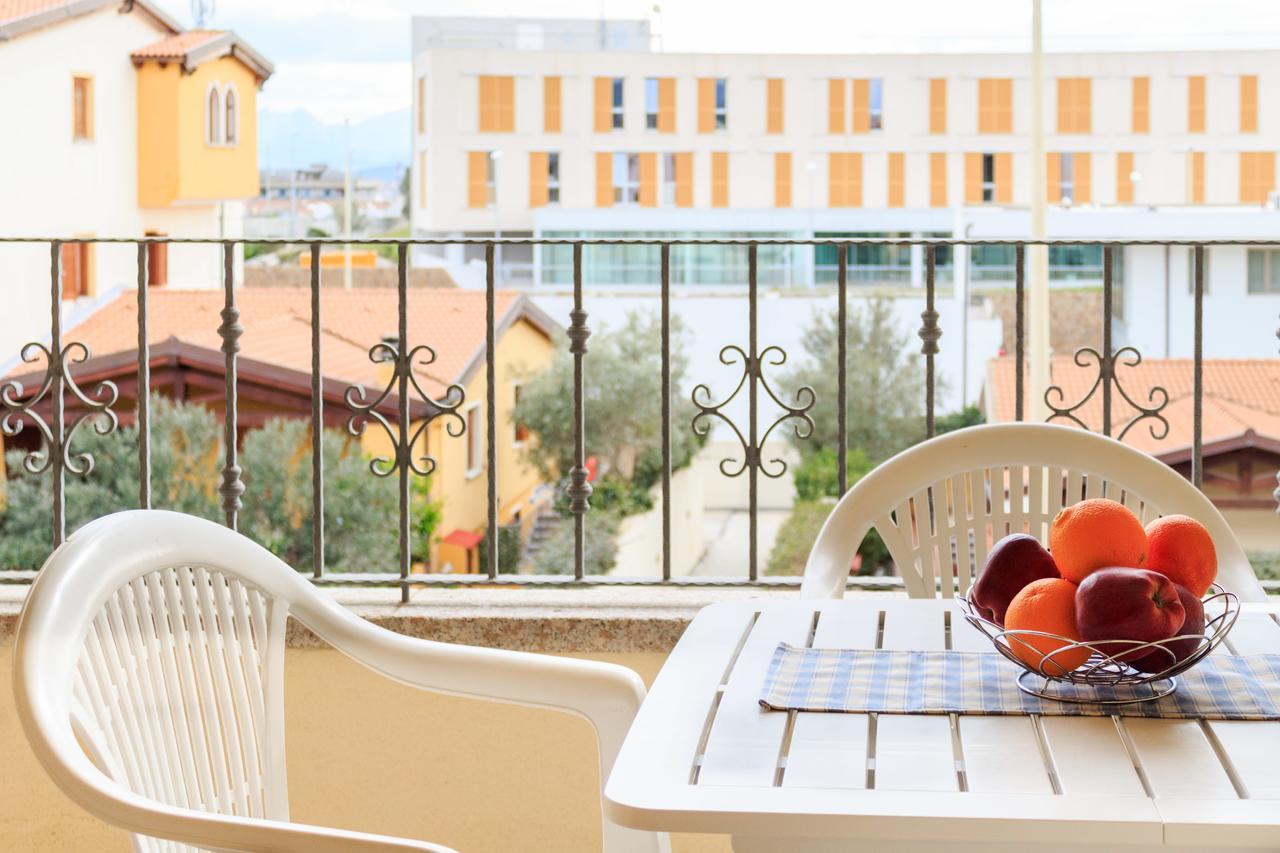 Sanpietroburgo 22 Appartement Olbia Buitenkant foto